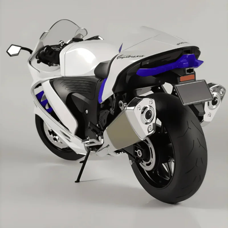 Hayabusa 1:6 photo de l'arrière de la miniature avec ces 2 pots d'échappement pouvant sortir de la fumée pour un rendu encore plus réaliste.